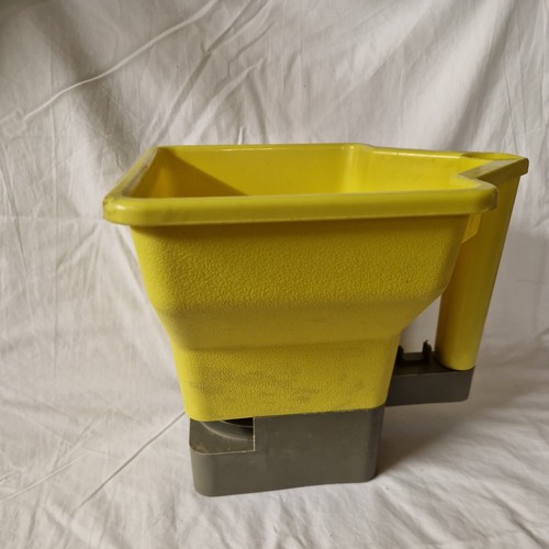 Hand held lawn seed - held, &